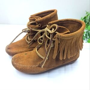 Minnetonka Kids Moccasins in Brown